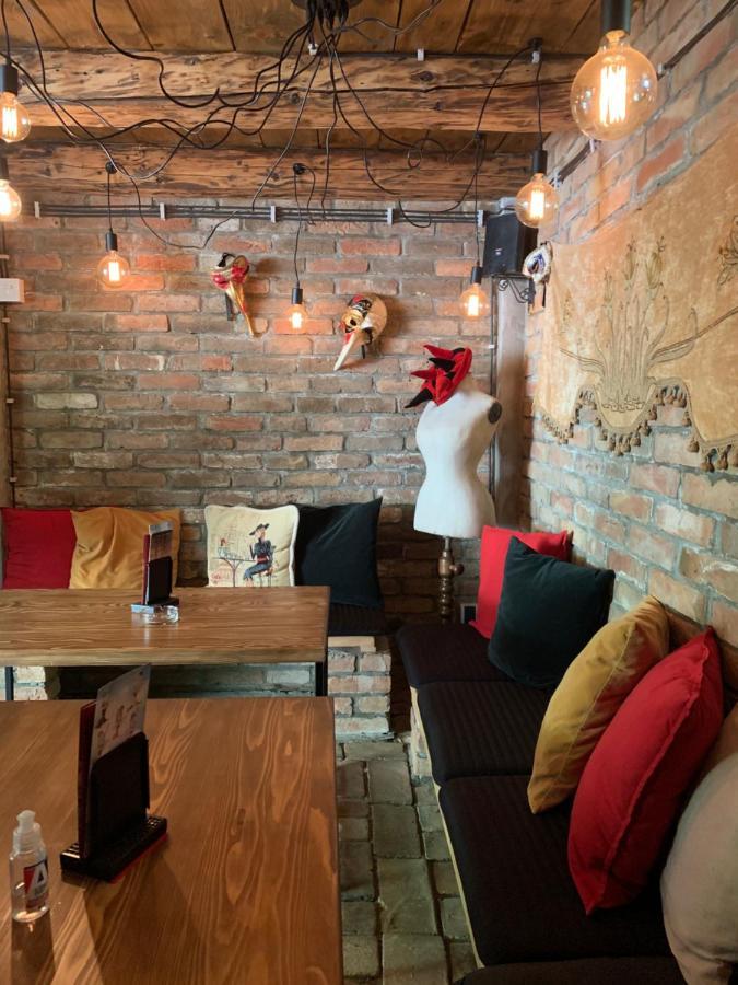 Bed And Breakfast "Caffe-Caffe" Kikinda Buitenkant foto