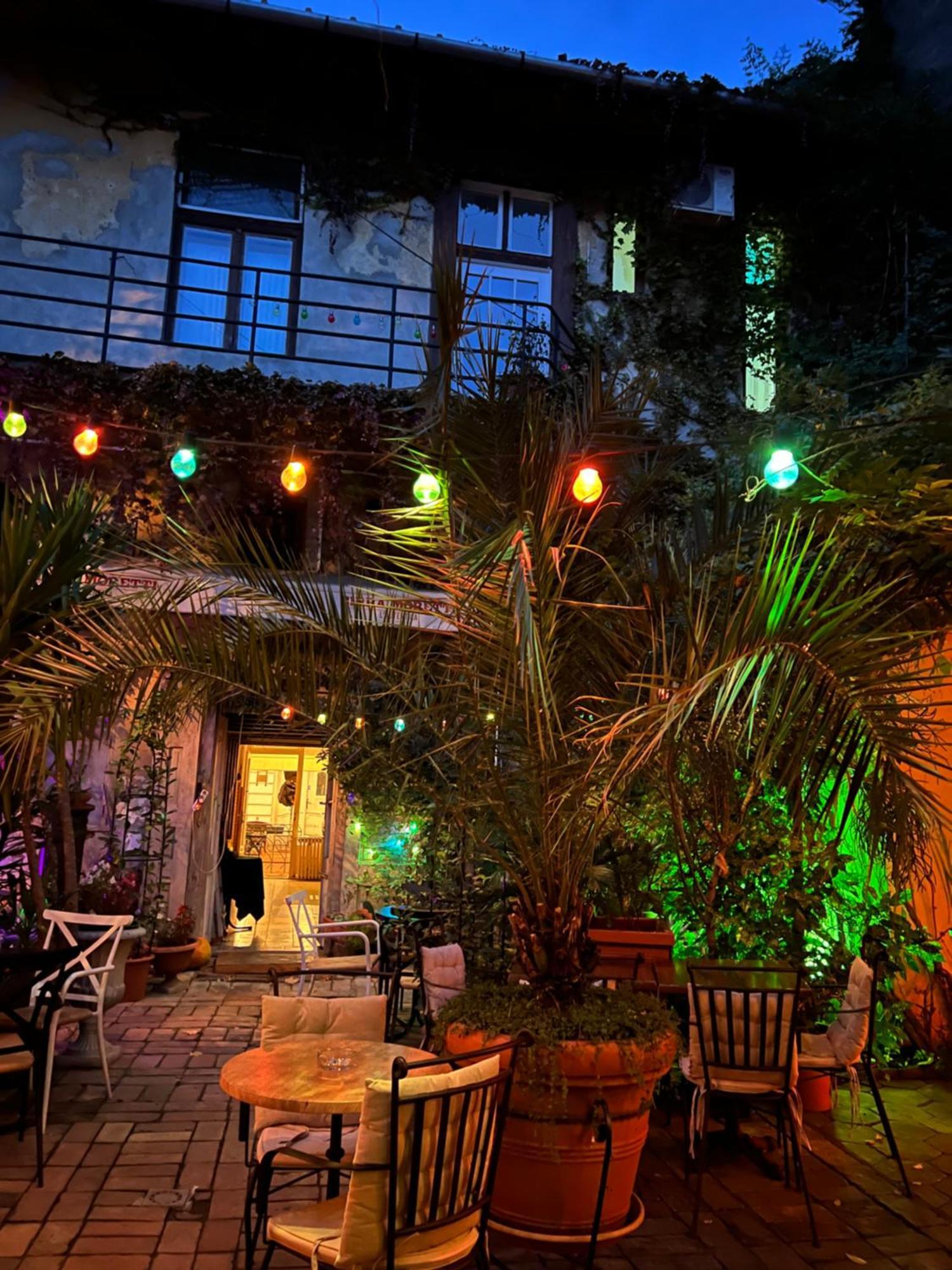Bed And Breakfast "Caffe-Caffe" Kikinda Buitenkant foto