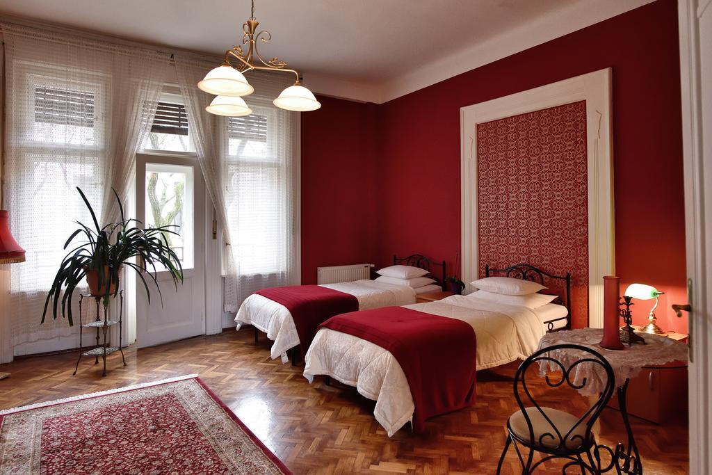 Bed And Breakfast "Caffe-Caffe" Kikinda Buitenkant foto