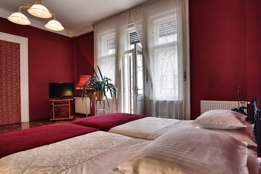 Bed And Breakfast "Caffe-Caffe" Kikinda Buitenkant foto
