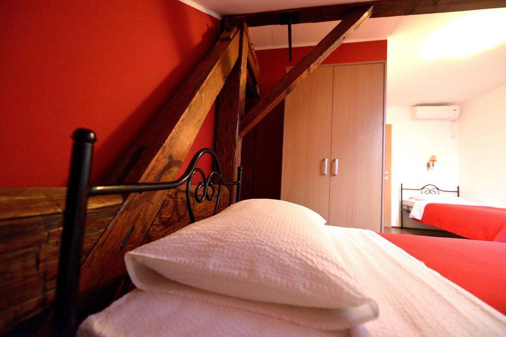 Bed And Breakfast "Caffe-Caffe" Kikinda Kamer foto