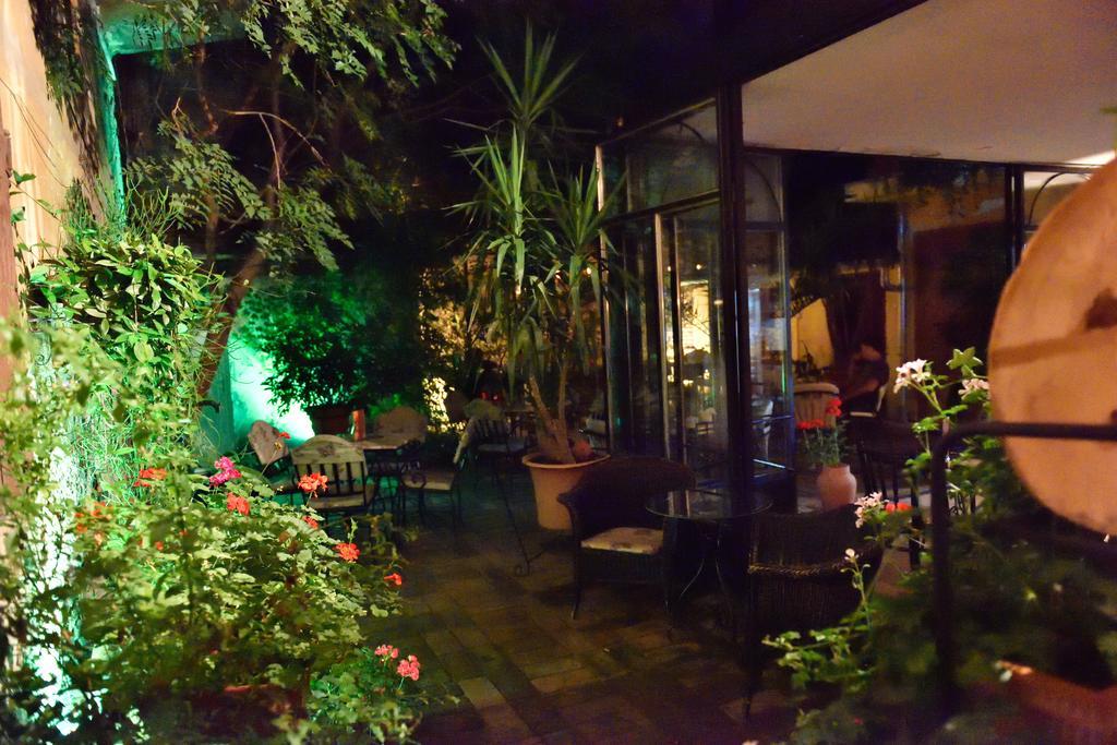 Bed And Breakfast "Caffe-Caffe" Kikinda Buitenkant foto
