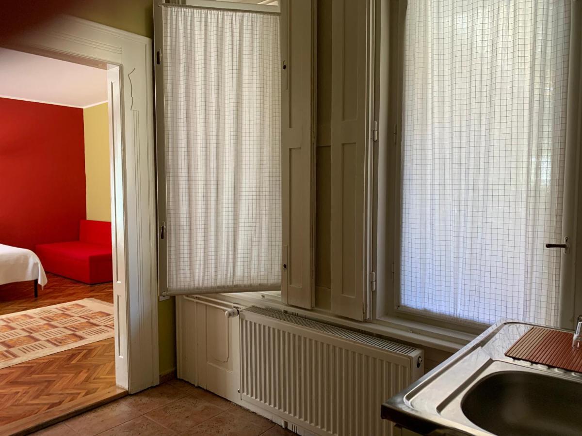 Bed And Breakfast "Caffe-Caffe" Kikinda Buitenkant foto